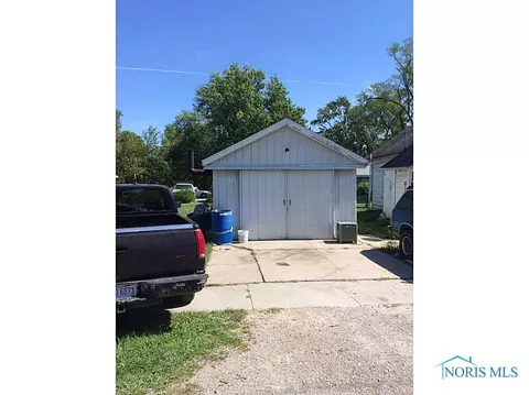 520 W Jackson St, Paulding, OH 45879 photo 2