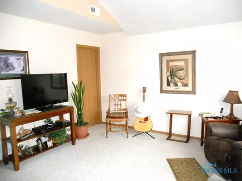 218 Gary Dr, Bryan, OH 43506 photo 10
