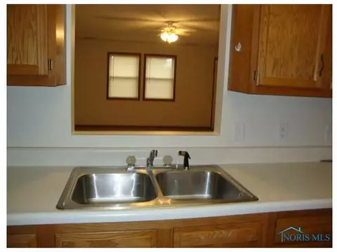 725 E Jackson, West Unity, OH 43570 photo 9