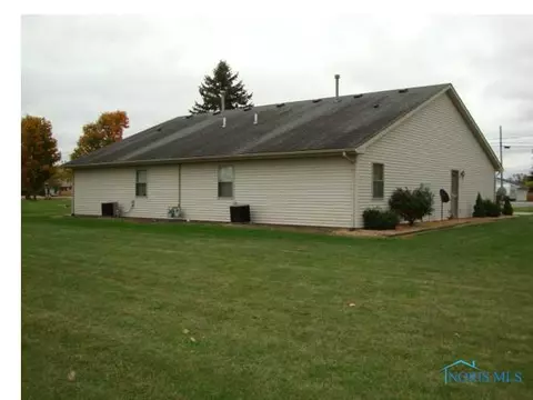 727 E Jackson, West Unity, OH 43570 photo 3