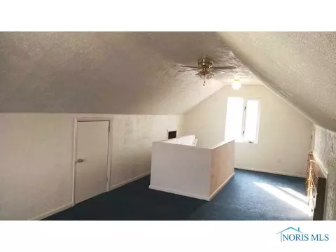 304 Ormond Dr, Toledo, OH 43608 photo 4