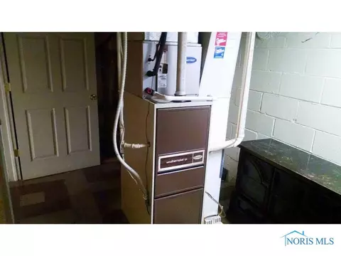 304 Ormond Dr, Toledo, OH 43608 photo 6