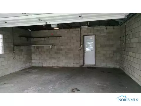 304 Ormond Dr, Toledo, OH 43608 photo 7