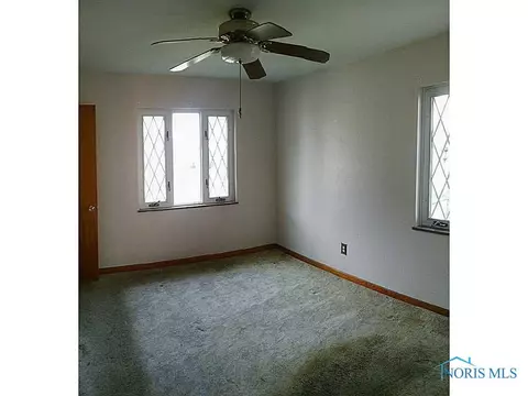 304 Ormond Dr, Toledo, OH 43608 photo 2