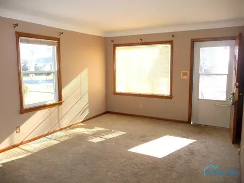 359 Kopernik Ave, Toledo, OH 43607 photo 2