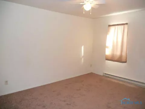 519 E High St, Bryan, OH 43506 photo 9