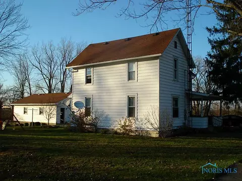 301 Summit St, Malinta, OH 43535 photo 2
