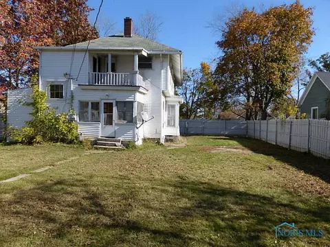 409 N Cherry St, Bryan, OH 43506 photo 2