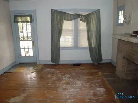 1107 Coventry Ave, Toledo, OH 43607 photo 5