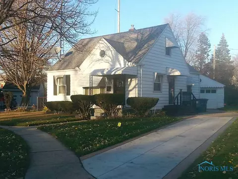 2328 Westmonte Rd, Toledo, OH 43607 photo 1