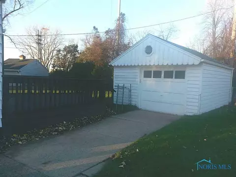 2328 Westmonte Rd, Toledo, OH 43607 photo 18