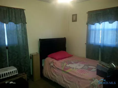 2328 Westmonte Rd, Toledo, OH 43607 photo 9