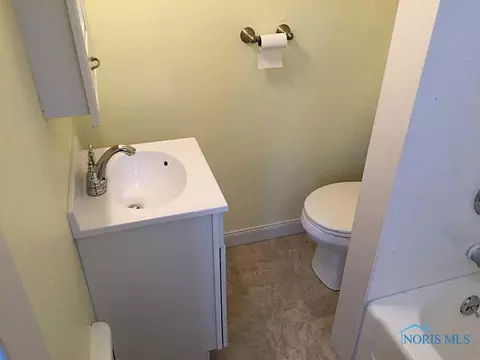 322 E High St, Bryan, OH 43506 photo 13