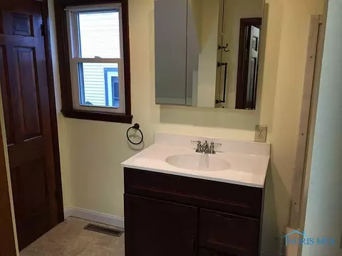 322 E High St, Bryan, OH 43506 photo 16