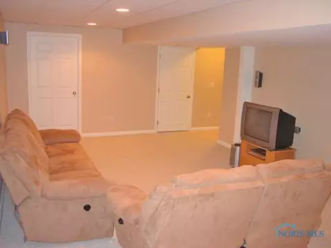 8959 White Eagle E, Sylvania, OH 43560 photo 16