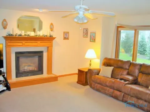 8959 White Eagle E, Sylvania, OH 43560 photo 4