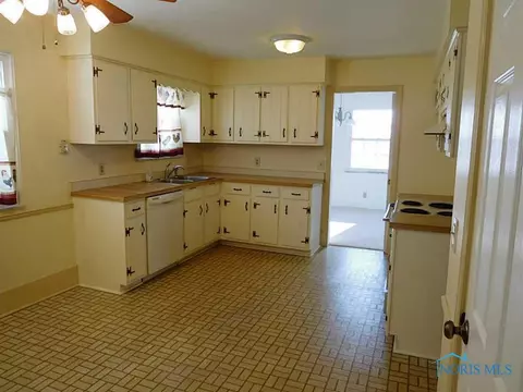 6140 Larchway, Toledo, OH 43613 photo 6
