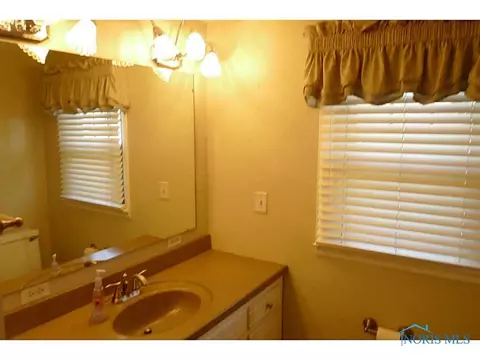 808 Tom Tim Dr, Paulding, OH 45879 photo 9