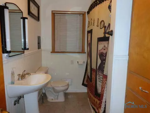 29374 Tracy Rd, Walbridge, OH 43465 photo 10