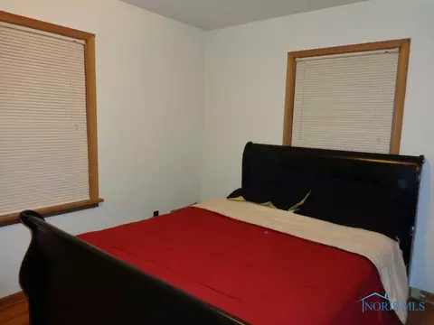 29374 Tracy Rd, Walbridge, OH 43465 photo 8