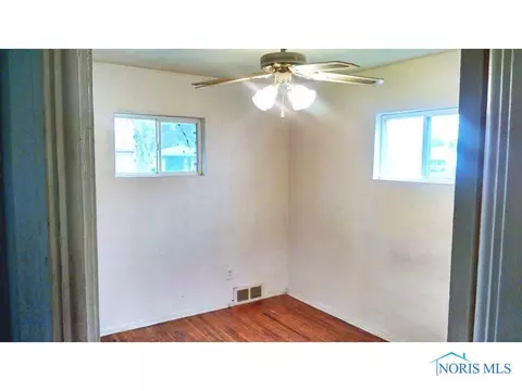827 Ranch Dr, Toledo, OH 43607 photo 7