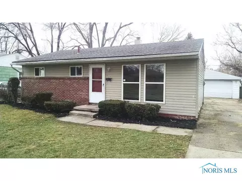 827 Ranch Dr, Toledo, OH 43607 photo 1