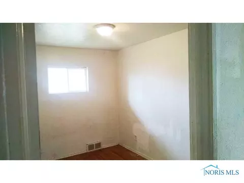 827 Ranch Dr, Toledo, OH 43607 photo 9