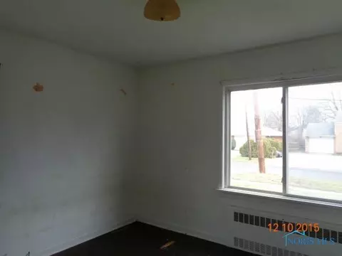 915 Independence Rd, Toledo, OH 43607 photo 5