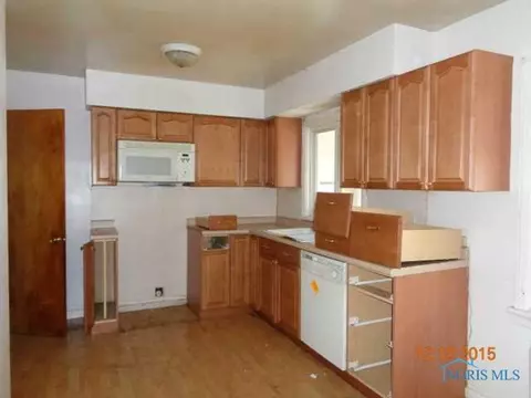 915 Independence Rd, Toledo, OH 43607 photo 4