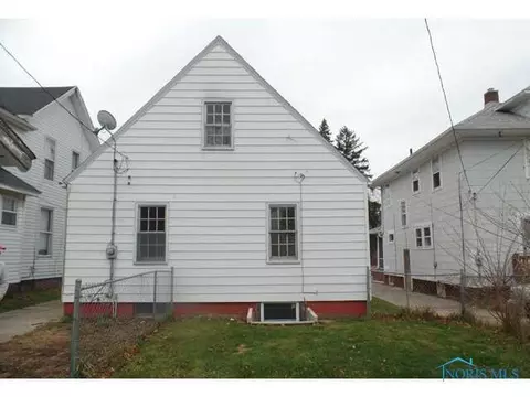 2058 Perth St, Toledo, OH 43607 photo 2