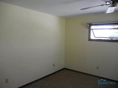 219 Illinois Dr, Bryan, OH 43506 photo 11