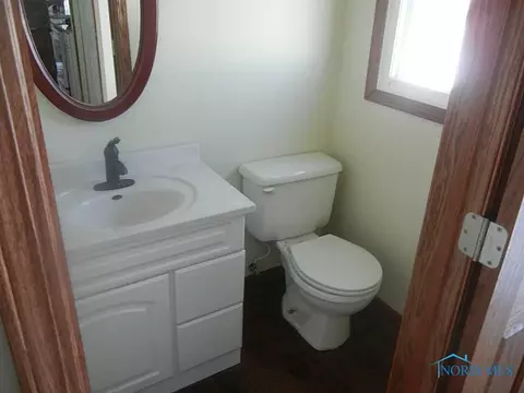 219 Illinois Dr, Bryan, OH 43506 photo 18