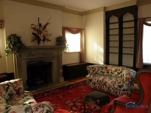 1906 Potomac Dr, Toledo, OH 43607 photo 5