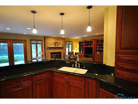 508 Thackeray, Maumee, OH 43537 photo 6