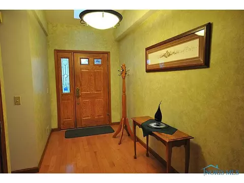 508 Thackeray, Maumee, OH 43537 photo 2