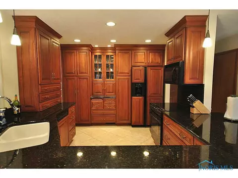 508 Thackeray, Maumee, OH 43537 photo 8
