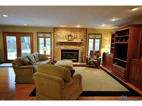 508 Thackeray, Maumee, OH 43537 photo 3