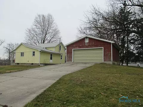 332 E Front St, Napoleon, OH 43545 photo 4