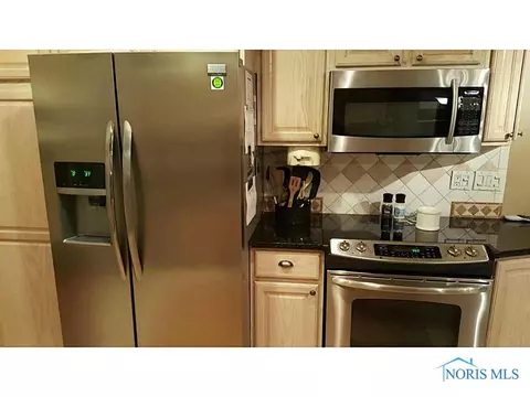 208 Illinois Dr, Bryan, OH 43506 photo 11