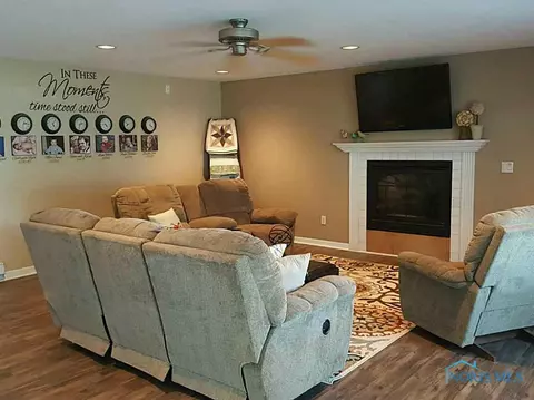 208 Illinois Dr, Bryan, OH 43506 photo 8
