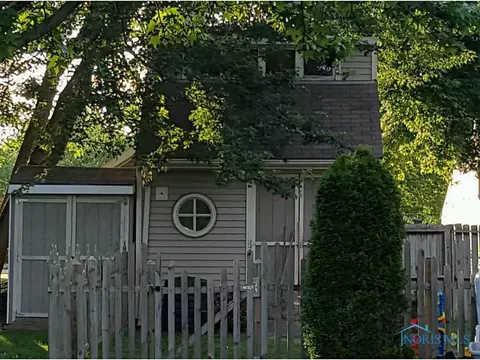 208 Illinois Dr, Bryan, OH 43506 photo 3