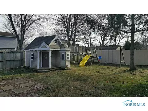 208 Illinois Dr, Bryan, OH 43506 photo 5