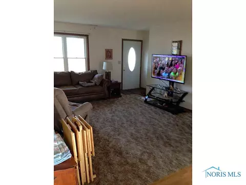 602 E South St, Bryan, OH 43506 photo 3