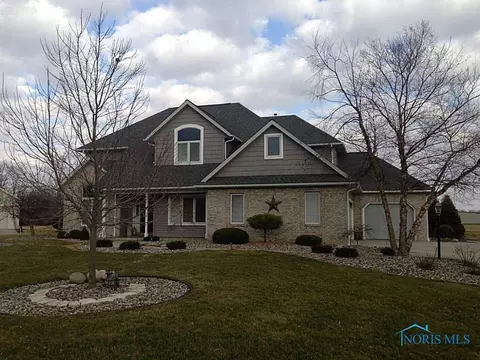 901 Greystone Dr, Bryan, OH 43506 photo 2
