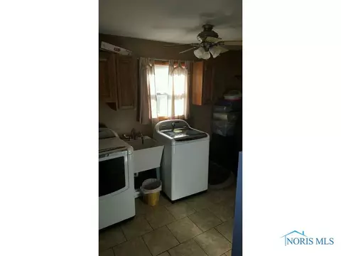 1028 Scribner St, Maumee, OH 43537 photo 3