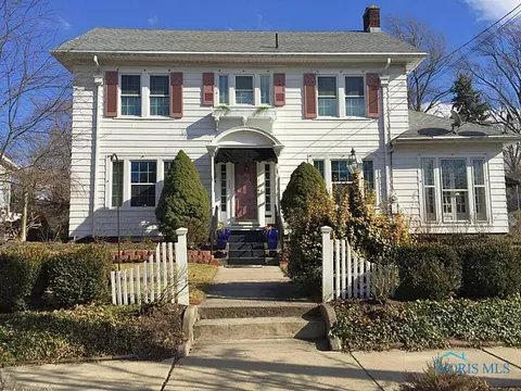 122 N Maple St, Bowling Green, OH 43402 photo 1