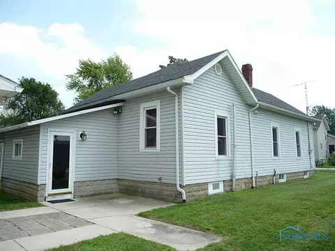 110 Cherry, Bradner, OH 43406 photo 2