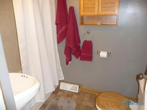 110 Cherry, Bradner, OH 43406 photo 6