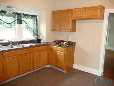 110 Cherry, Bradner, OH 43406 photo 10