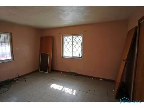 1550 Campbell St, Toledo, OH 43607 photo 3